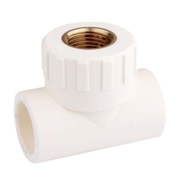 7816  内螺纹三通